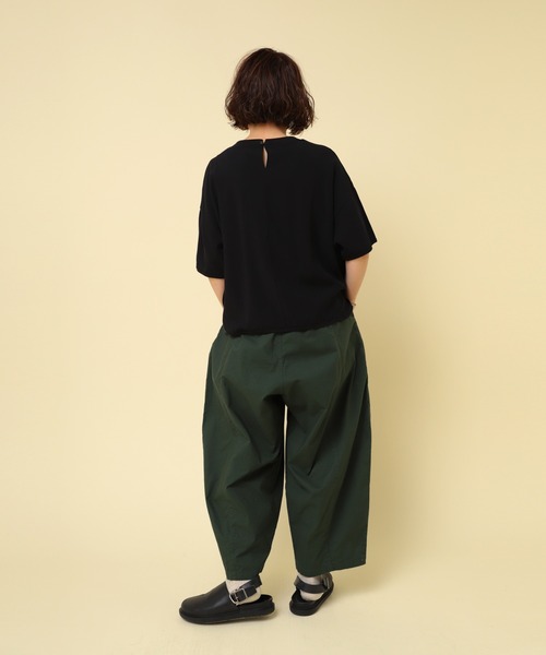 RNA-N（アールエヌエーエヌ）の「B2888 リブコンビヘムカーブプルオーバー（Tシャツ/カットソー・レディース・グレー/ブラック/グリーン・FREE）」の11枚目の写真