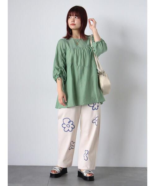 ehka sopo（エヘカソポ）の「ドロストチュニック（チュニック・レディース・オフホワイト/グリーン/ブラック・F）」の14枚目の写真