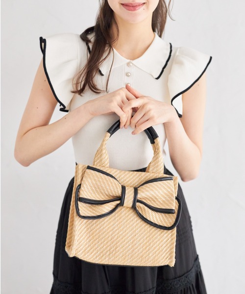 tocco closet（トッコ　クローゼット）の「ビックリボン付きパイピングペーパーバッグ（ハンドバッグ・レディース・モカ/ベージュ・M）」の7枚目の写真