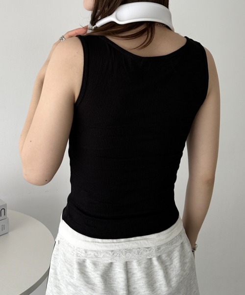 CLEA（クレア）の「カップ付きレースレイヤード風タンクトップ（タンクトップ・レディース・ブラック/グレー/レッド・FREE）」の6枚目の写真