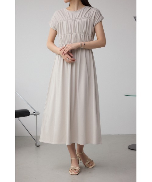 AZUL by moussy(アズールバイマウジー)の「フロントタックカットワンピース(ワンピース・レディース・ライトグレー/ダークブルー/ブラック・FREE)」の2枚目の写真