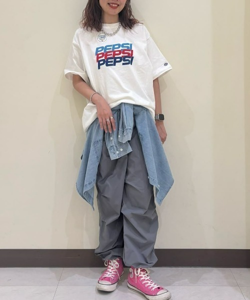 Right-on(ライトオン)の「【 限定展開 】 「 PEPSI 」プリント T シャツ(Tシャツ/カットソー・レディース・その他7/ブラック/その他6/ホワイト/その他1/その他5/その他2/その他3・M/L)」の19枚目の写真