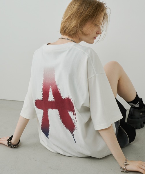 AIVER(アイバー)の「AIVER AグラデーションS/S TEE(Tシャツ/カットソー・メンズ・ホワイト/ブラック/チャコールグレー/アッシュグレー・SMALL/MEDIUM/LARGE)」の2枚目の写真