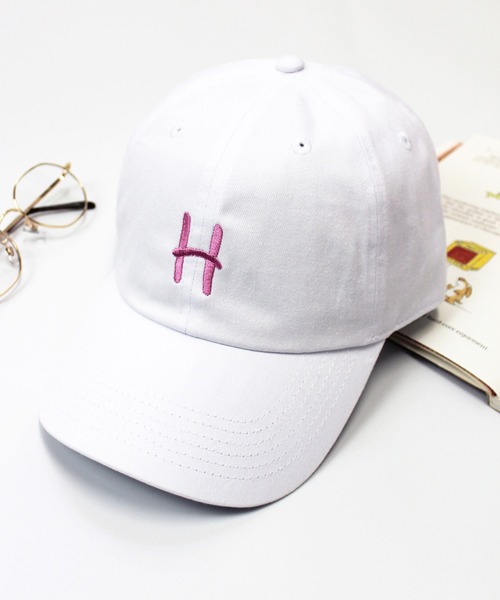 newhattan(ニューハッタン)の「【newhattan】 ニューハッタン 推し活 オリジナル イニシャル 刺繍 キャップ WHT AOH1400(キャップ・レディース・K/M/N/B/G/R/Y/A/H/J/Q/X/D/E/F/U/V/W/C/S/T/O/L/P/Z・FREE)」の8枚目の写真