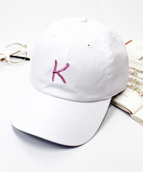 newhattan(ニューハッタン)の「【newhattan】 ニューハッタン 推し活 オリジナル イニシャル 刺繍 キャップ WHT AOH1400(キャップ・レディース・K/M/N/B/G/R/Y/A/H/J/Q/X/D/E/F/U/V/W/C/S/T/O/L/P/Z・FREE)」の10枚目の写真