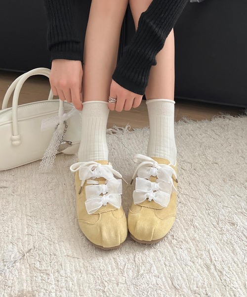 shoes365(シューズスリーシックスファイヴ)の「レースリボン付きスニーカー(スニーカー・レディース・ブルー/ピンク/イエロー/パープル・24.0cm/25.0cm/22.5cm/23.5cm/24.5cm/23.0cm)」の3枚目の写真