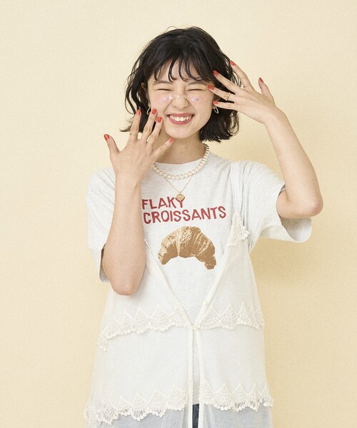 FREAK'S STORE(フリークスストア)の「BREAD プリントTシャツ/ブレッドTシャツ(Tシャツ/カットソー・レディース・ライトグレー/オフホワイト・フリ-)」の4枚目の写真