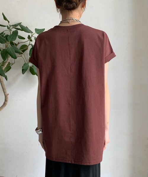 DouDou(ドゥドゥ)の「【WEB限定】 汗染み防止加工フロッキーロゴTEE(Tシャツ/カットソー・レディース・ブラウン/ベージュ/ブラック・FREE)」の16枚目の写真