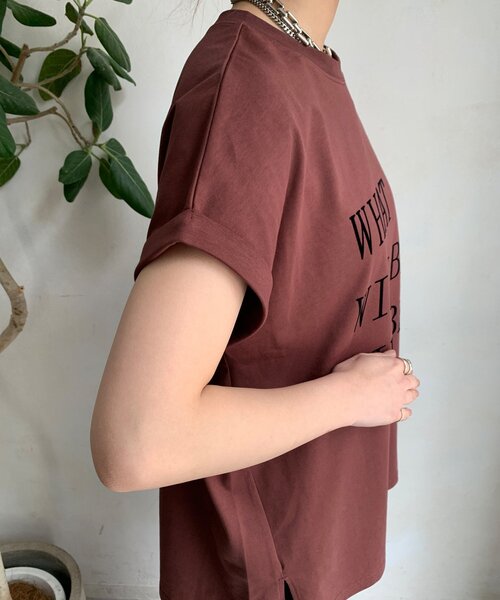 DouDou(ドゥドゥ)の「【WEB限定】 汗染み防止加工フロッキーロゴTEE(Tシャツ/カットソー・レディース・ブラウン/ベージュ/ブラック・FREE)」の21枚目の写真