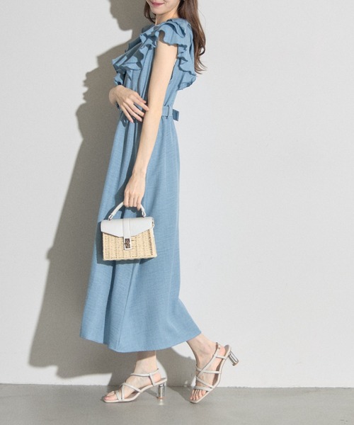 tocco closet(トッコ クローゼット)の「【ZOZO限定】ダブルラッフルデニムライクワンピース(ワンピース・レディース・ブルー/サックスブルー・M)」の5枚目の写真