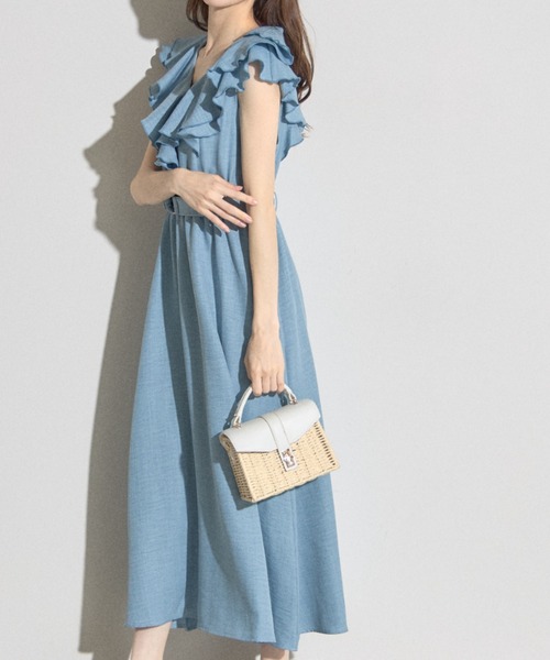 tocco closet(トッコ クローゼット)の「【ZOZO限定】ダブルラッフルデニムライクワンピース(ワンピース・レディース・ブルー/サックスブルー・M)」の8枚目の写真