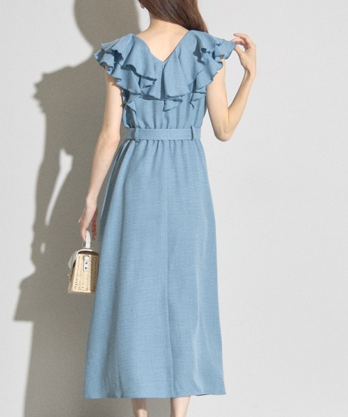 tocco closet(トッコ クローゼット)の「【ZOZO限定】ダブルラッフルデニムライクワンピース(ワンピース・レディース・ブルー/サックスブルー・M)」の9枚目の写真