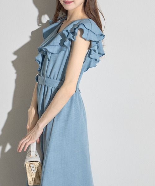 tocco closet(トッコ クローゼット)の「【ZOZO限定】ダブルラッフルデニムライクワンピース(ワンピース・レディース・ブルー/サックスブルー・M)」の11枚目の写真