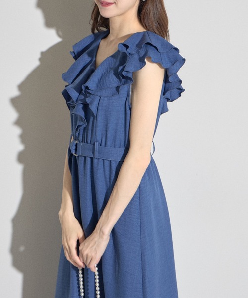 tocco closet(トッコ クローゼット)の「【ZOZO限定】ダブルラッフルデニムライクワンピース(ワンピース・レディース・ブルー/サックスブルー・M)」の22枚目の写真