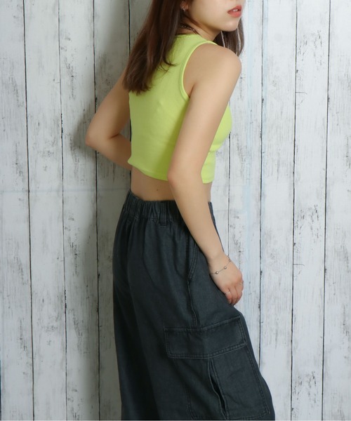 GORGE(ゴージ)の「《クロップド丈×フィット感》レディース タンクトップ シンプル 無地 ストレッチ 春夏秋(タンクトップ・レディース・レッド/イエロー/オフホワイト/ブラック・F)」の7枚目の写真