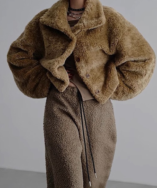 chuclla（チュクラ）の「【CHENTAITAI】フェイクファーショートコート CTW25a005（その他アウター・レディース・ベージュ・L）」の8枚目の写真