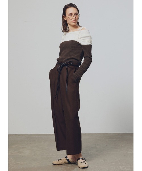 COEL(コエル)の「ウールカーブパンツ(スラックス・レディース・ネイビー/ブラウン・38/36)」の15枚目の写真