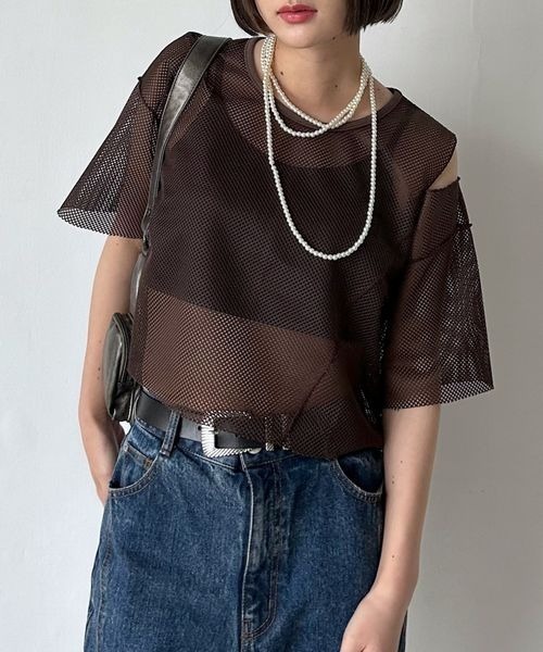 PAGEBOY（ページボーイ）の「カットアウトメッシュTシャツ（Tシャツ/カットソー・レディース・オフホワイト/ブラック/ダークブラウン・FREE）」の3枚目の写真