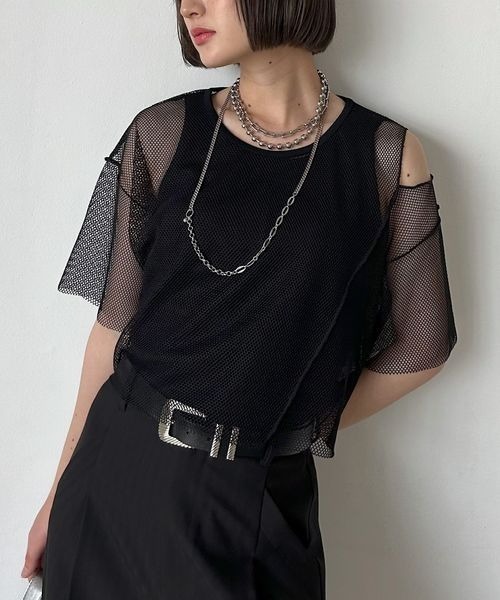 PAGEBOY（ページボーイ）の「カットアウトメッシュTシャツ（Tシャツ/カットソー・レディース・オフホワイト/ブラック/ダークブラウン・FREE）」の2枚目の写真
