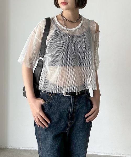 PAGEBOY（ページボーイ）の「カットアウトメッシュTシャツ（Tシャツ/カットソー・レディース・オフホワイト/ブラック/ダークブラウン・FREE）」の4枚目の写真