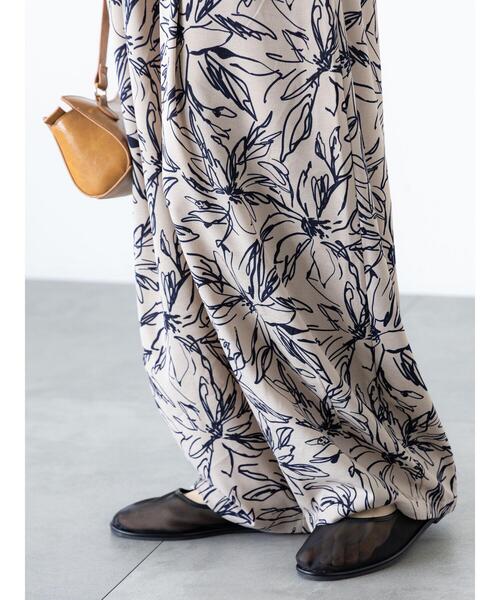 Lugnoncure（ルノンキュール）の「柄アソートイージーパンツ（その他パンツ・レディース・ブルー/ベージュ/ブラック・F）」の7枚目の写真