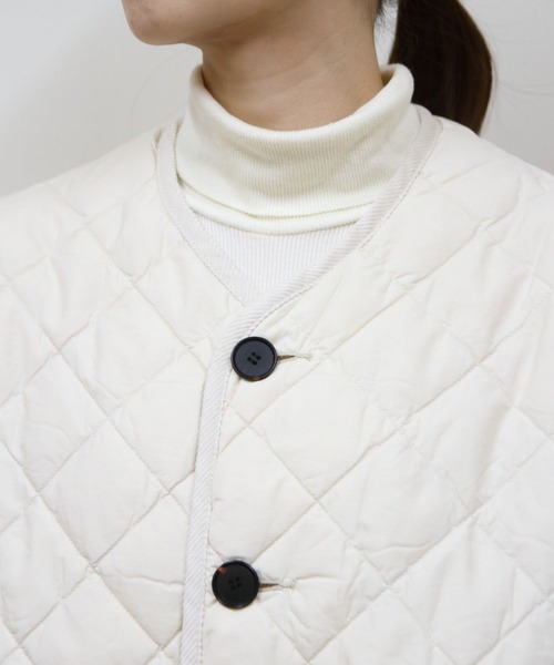 GYMPHLEX(ジムフレックス)の「Gymphlex/ジムフレックス キルトダウンカラーレスコート QUILT DOWN COLLARLESS COAT GY-A0056 NYM(ダウンジャケット/コート・レディース・オリーブ/ブラック/ライトベージュ・14)」の13枚目の写真