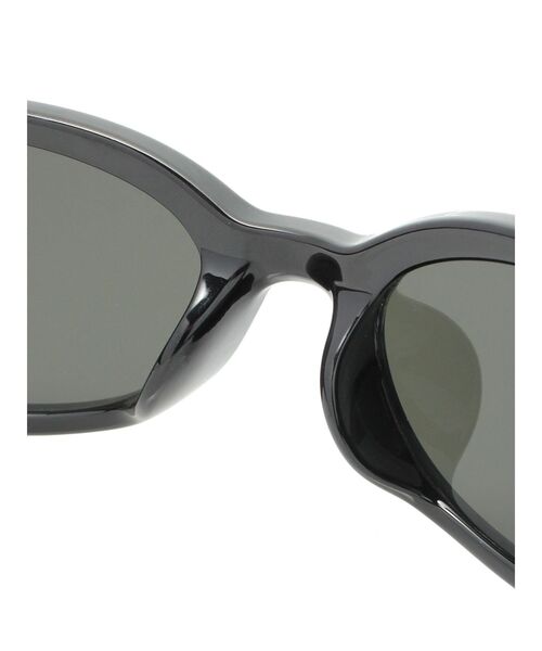 jouetie（ジュエティ）の「ワイドスポーティサングラス（サングラス・レディース・オフホワイト/ブラック・FREE）」の8枚目の写真