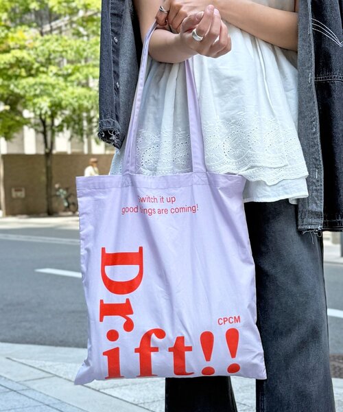 CPCM(シーピーシーエム)の「アソートプリントロゴトート(トートバッグ・レディース・ホワイト/グリーン/パープル/オレンジ・FREE)」の3枚目の写真
