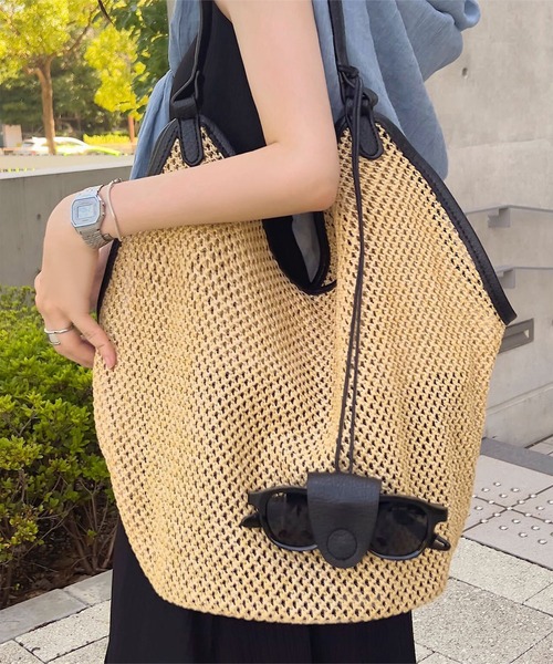 KOBE LETTUCE（コウベレタス）の「3点セット ペーパーバッグ（トートバッグ・レディース・ブラック/キャメル・M）」の3枚目の写真