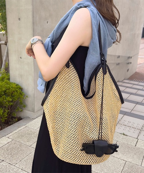 KOBE LETTUCE（コウベレタス）の「3点セット ペーパーバッグ（トートバッグ・レディース・ブラック/キャメル・M）」の4枚目の写真