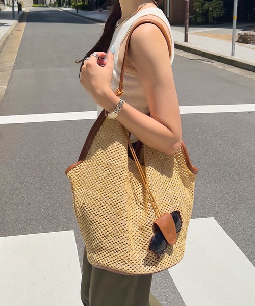 KOBE LETTUCE（コウベレタス）の「3点セット ペーパーバッグ（トートバッグ・レディース・ブラック/キャメル・M）」の7枚目の写真