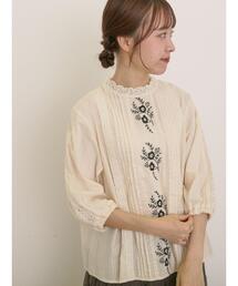 フラワー柄刺繍レースブラウス