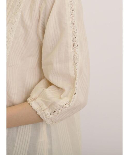 Samansa Mos2(サマンサ モスモス)の「フラワー柄刺繍レースブラウス(シャツ/ブラウス・レディース・オフホワイト/チャコールグレー/キナリ/ピンク・F)」の16枚目の写真