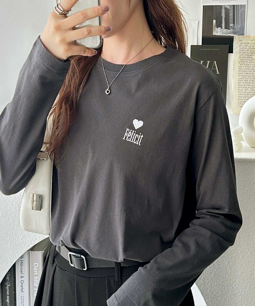 GeeRA（ジーラ）の「ハート＆ロゴワンポイント刺繍オーバーサイズロンT（Tシャツ/カットソー・レディース・チャコール/オートミール/オフホワイト・MEDIUM/LARGE/X-LARGE）」の5枚目の写真