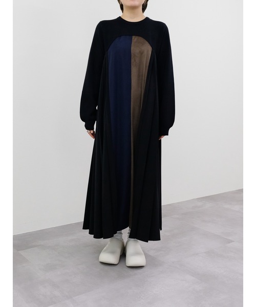 TEVALT（ヴァレット）の「サイドプリーツ配色ニットワンピース（ワンピース・レディース・ブラック/チャコールグレー/ボルドー・38）」の21枚目の写真