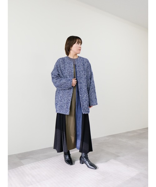 TEVALT（ヴァレット）の「サイドプリーツ配色ニットワンピース（ワンピース・レディース・ブラック/チャコールグレー/ボルドー・38）」の18枚目の写真