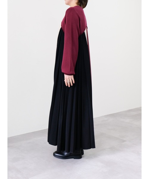 TEVALT（ヴァレット）の「サイドプリーツ配色ニットワンピース（ワンピース・レディース・ブラック/チャコールグレー/ボルドー・38）」の9枚目の写真