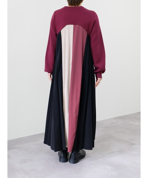 TEVALT（ヴァレット）の「サイドプリーツ配色ニットワンピース（ワンピース・レディース・ブラック/チャコールグレー/ボルドー・38）」の10枚目の写真