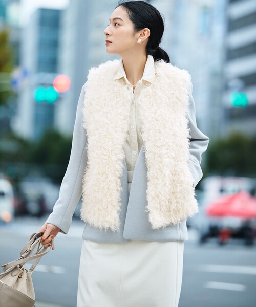 23区 L(ニジュウサンクオオキイサイズ)の「【SLOW/一部店舗限定】フェイクファー ジレ(その他アウター・レディース・アイボリー系/ブラウン系・44)」の5枚目の写真