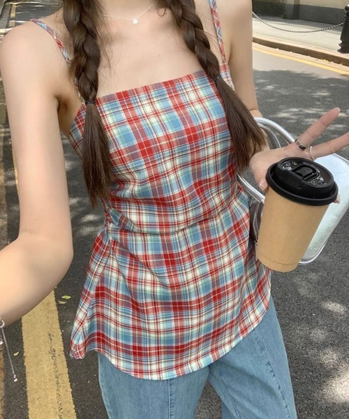 NANAHACHI(ナナハチ)の「チェック柄 バックシャーリング ペプラム風 キャミトップス(Tシャツ/カットソー・レディース・レッド・FREE)」の3枚目の写真