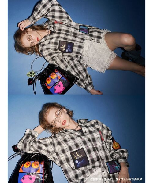 jouetie（ジュエティ）の「【TVアニメ『ダンダダン』・jouetie】シーンオーバーシャツ（シャツ/ブラウス・レディース・オフホワイト/ブラック/レッド・MEDIUM）」の8枚目の写真