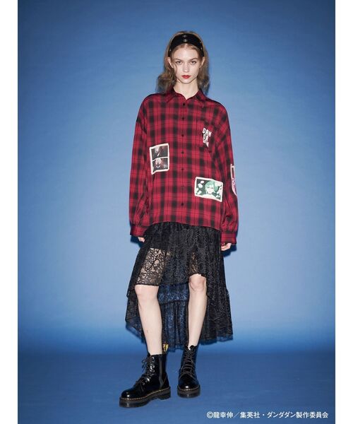 jouetie（ジュエティ）の「【TVアニメ『ダンダダン』・jouetie】シーンオーバーシャツ（シャツ/ブラウス・レディース・オフホワイト/ブラック/レッド・MEDIUM）」の13枚目の写真