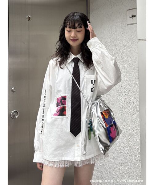 jouetie（ジュエティ）の「【TVアニメ『ダンダダン』・jouetie】シーンオーバーシャツ（シャツ/ブラウス・レディース・オフホワイト/ブラック/レッド・MEDIUM）」の16枚目の写真