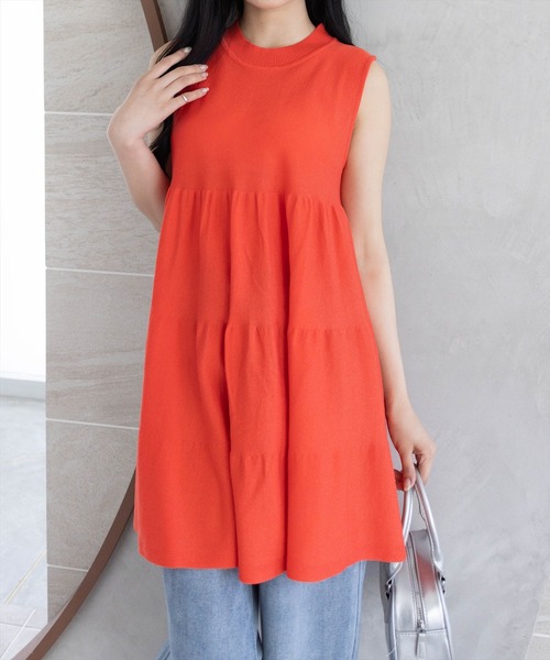 CLEAR BASIC（クリアベーシック）の「ティアードノースリーブニットチュニック[オフィスカジュアル 着回し抜群 大人]≪AW新作≫（チュニック・レディース・ブラック/ブルー/グリーン/ブラウン/オレンジ・F）」の5枚目の写真