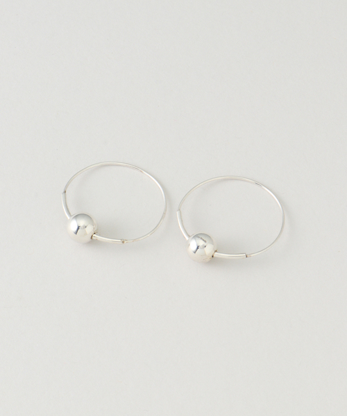 SLOBE IENA（スローブイエナ）の「Les Beads フープピアス ESS-015（ピアス（両耳用）・レディース・シルバー・FREE）」の5枚目の写真