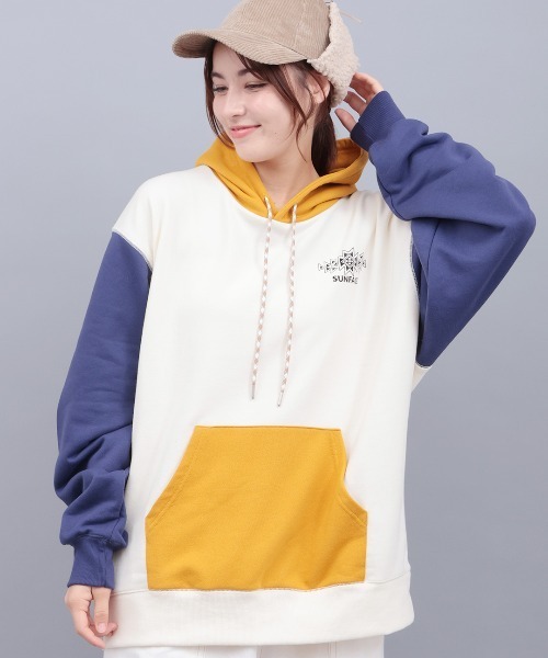 チチカカ（チチカカ）の「サンフェイスプリントスウェットプルパーカー【ユニセックス】（パーカー・レディース・カラフル/マスタード/チャコールグレー・FREE）」の12枚目の写真