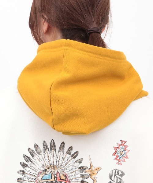 チチカカ（チチカカ）の「サンフェイスプリントスウェットプルパーカー【ユニセックス】（パーカー・レディース・カラフル/マスタード/チャコールグレー・FREE）」の21枚目の写真