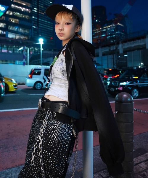 Never mind the XU（ネバーマインドザエックスユー）の「【NMTXU】rhinestone design zip parka / 【エヌエムティーエックスユー】ラインストーンデザインダブルジップパーカー（パーカー・メンズ・ブラック/チャコール・S/M）」の20枚目の写真