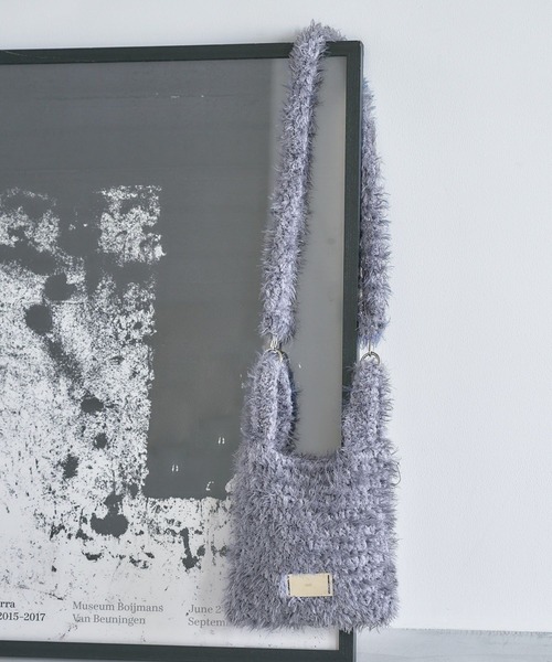 HARE(ハレ)の「シャギーニットミニバッグ(HARE)(ショルダーバッグ・レディース・イエロー/グレー/ブラック/レッド・FREE)」の6枚目の写真