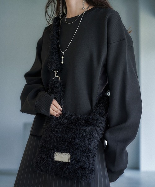 HARE(ハレ)の「シャギーニットミニバッグ(HARE)(ショルダーバッグ・レディース・イエロー/グレー/ブラック/レッド・FREE)」の11枚目の写真